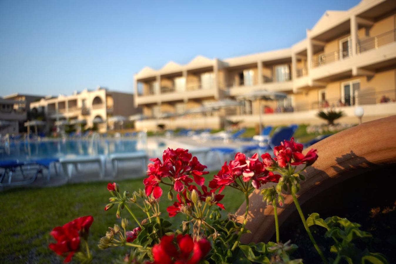Emerald Hotel Kremasztí Kültér fotó