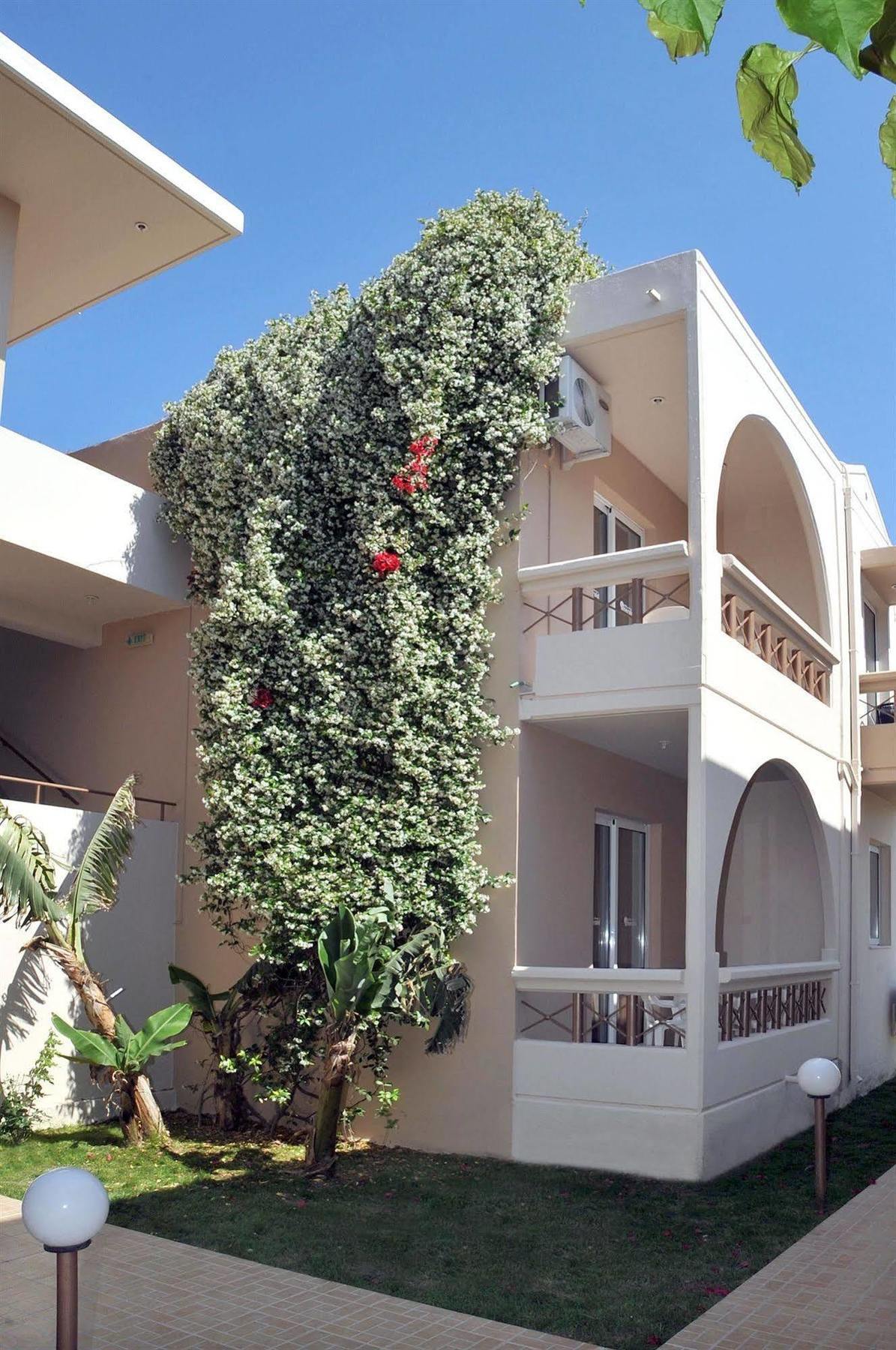 Emerald Hotel Kremasztí Kültér fotó