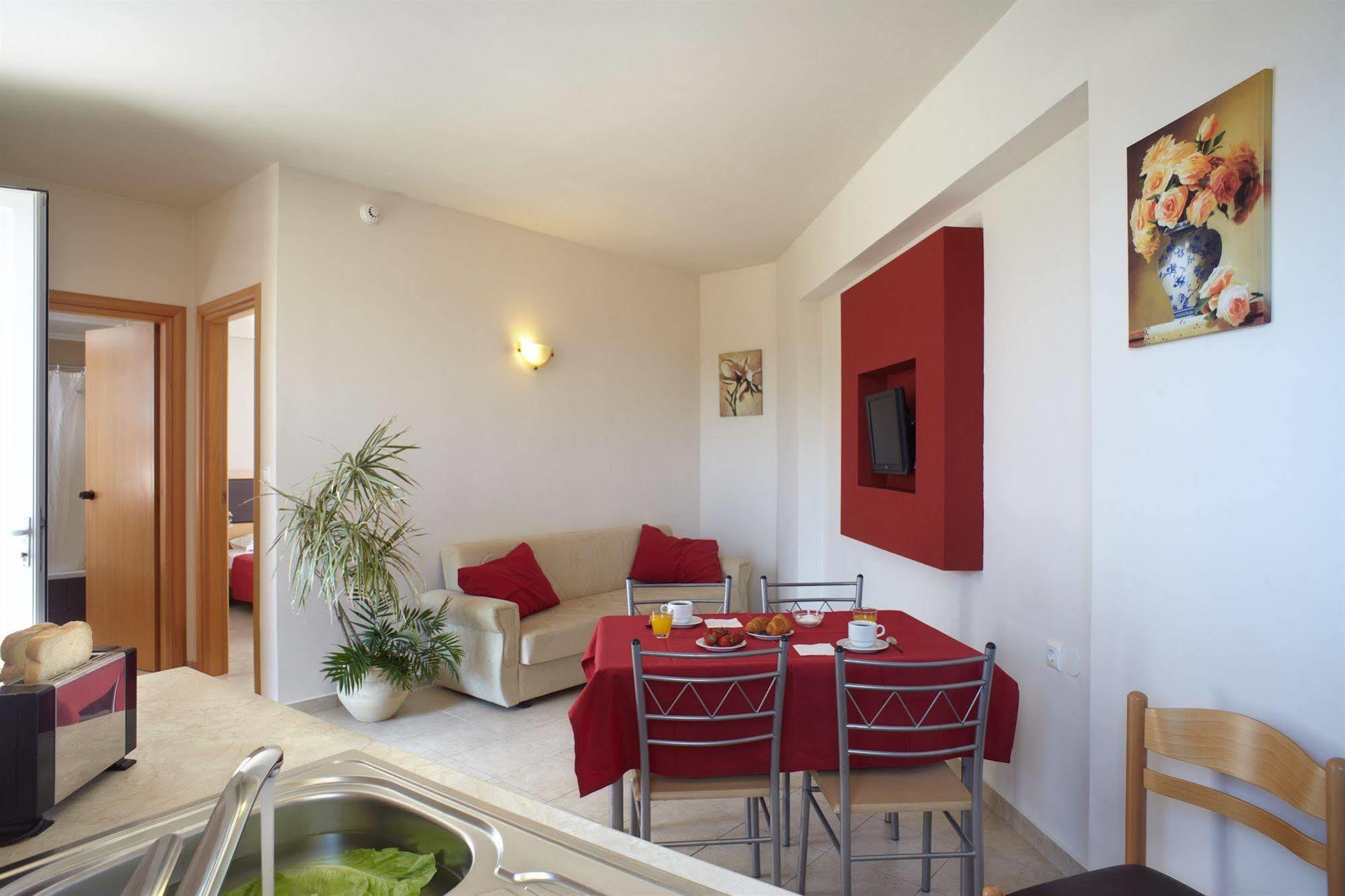 Emerald Hotel Kremasztí Kültér fotó